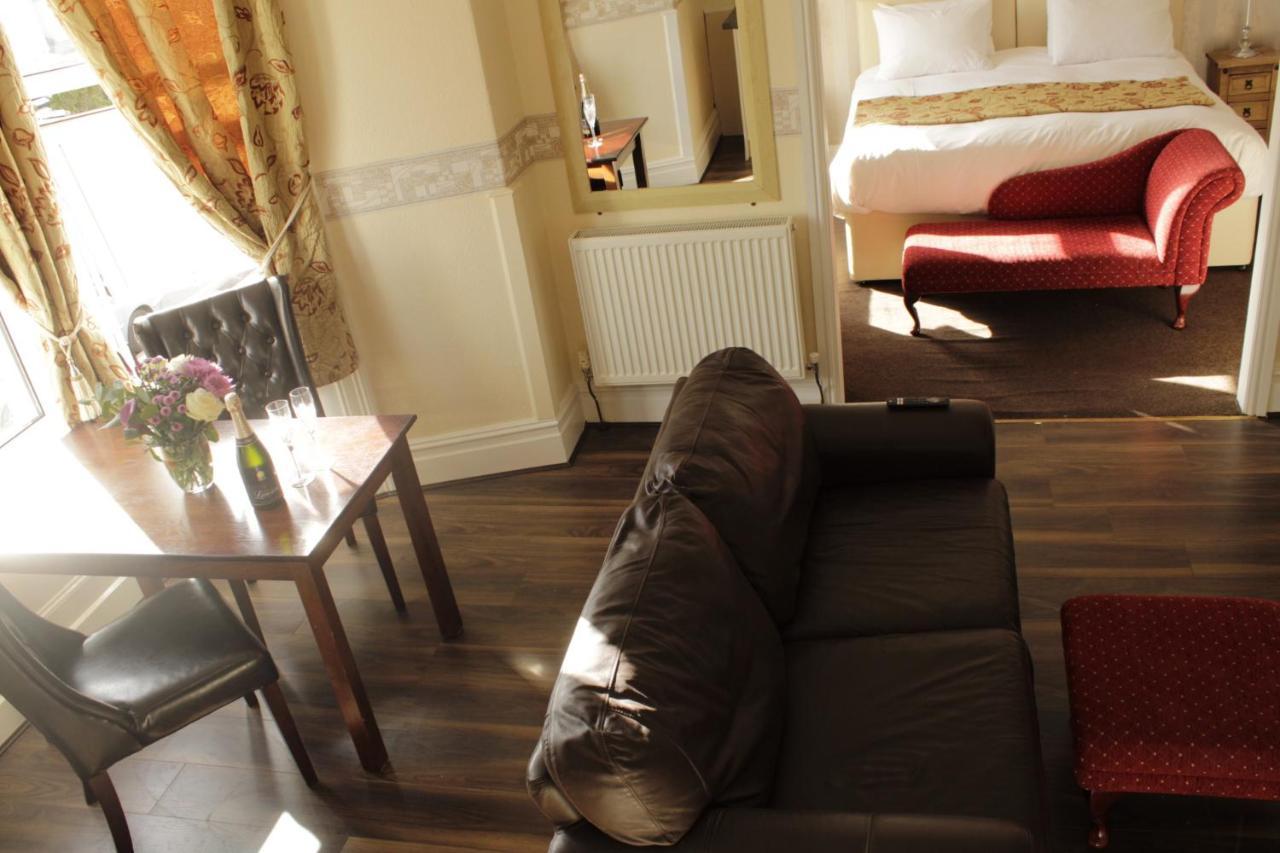 Clifton Villa Guest House ลันดิดโน ภายนอก รูปภาพ
