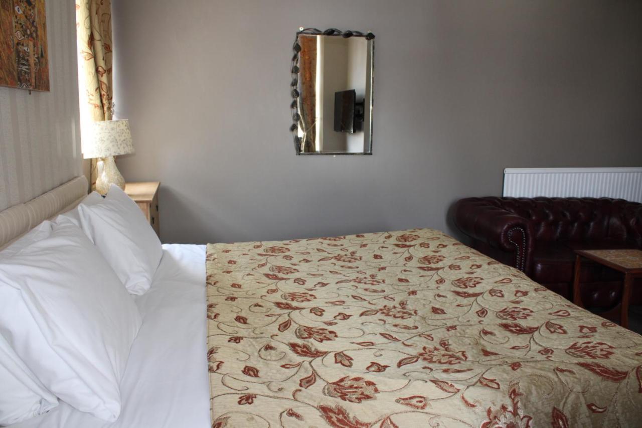 Clifton Villa Guest House ลันดิดโน ภายนอก รูปภาพ